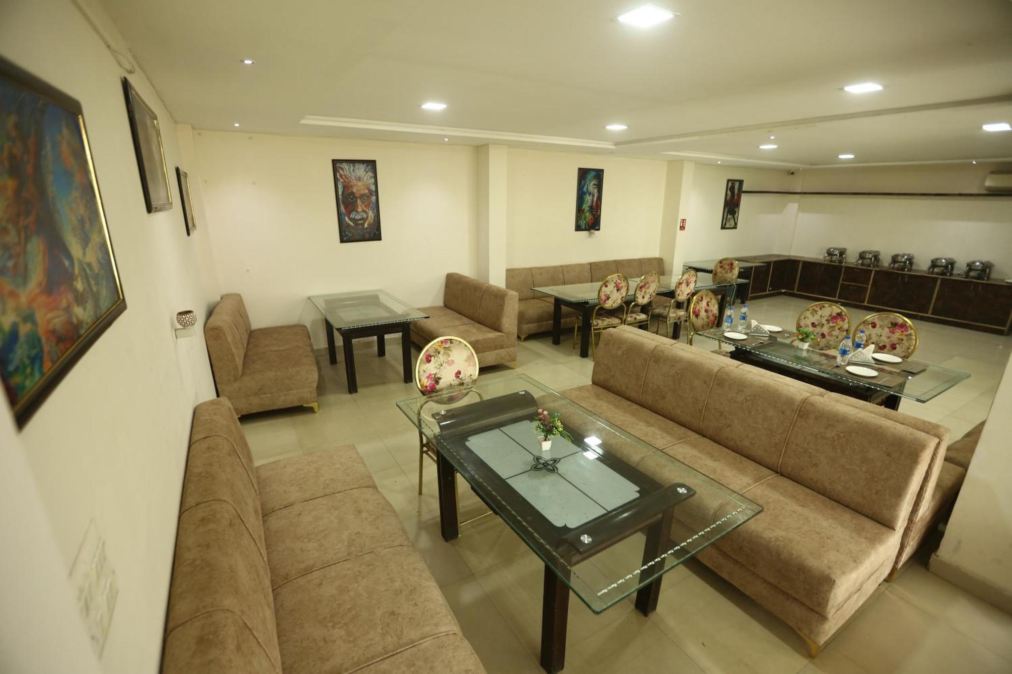 24 Hotel & Resort Agra  Esterno foto
