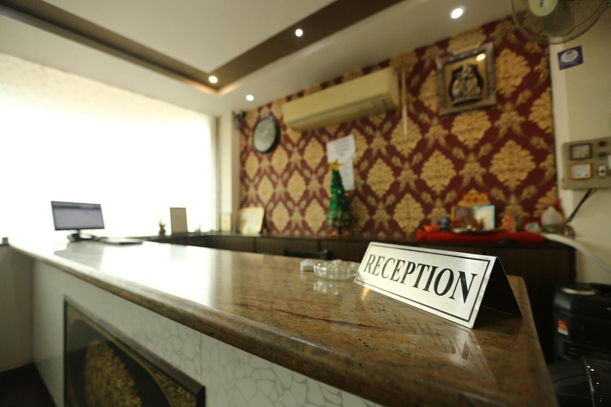 24 Hotel & Resort Agra  Esterno foto