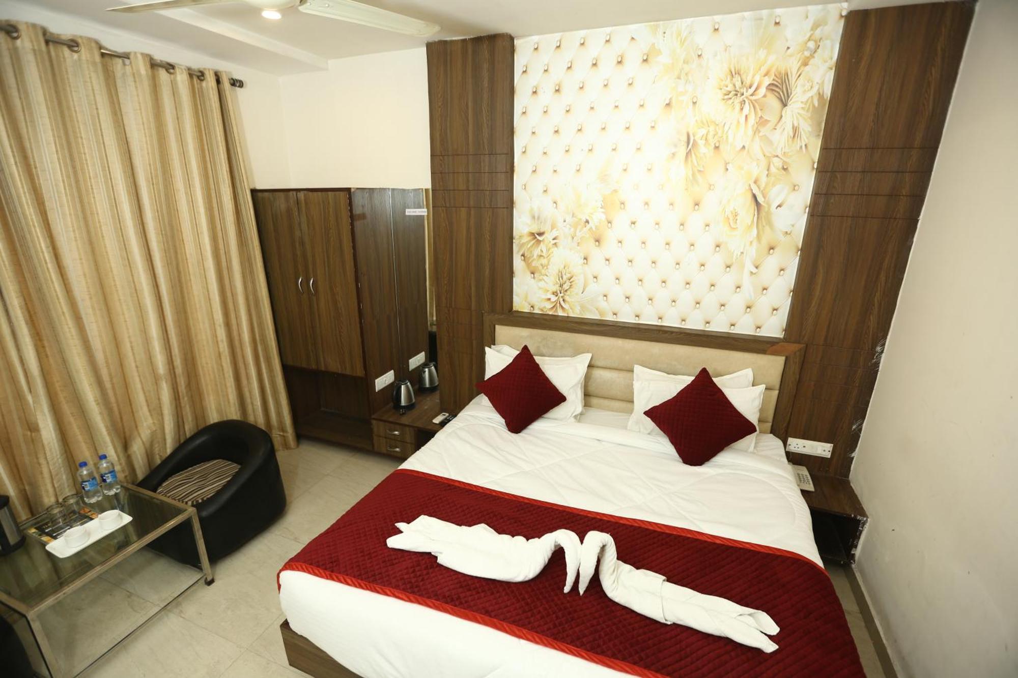 24 Hotel & Resort Agra  Esterno foto
