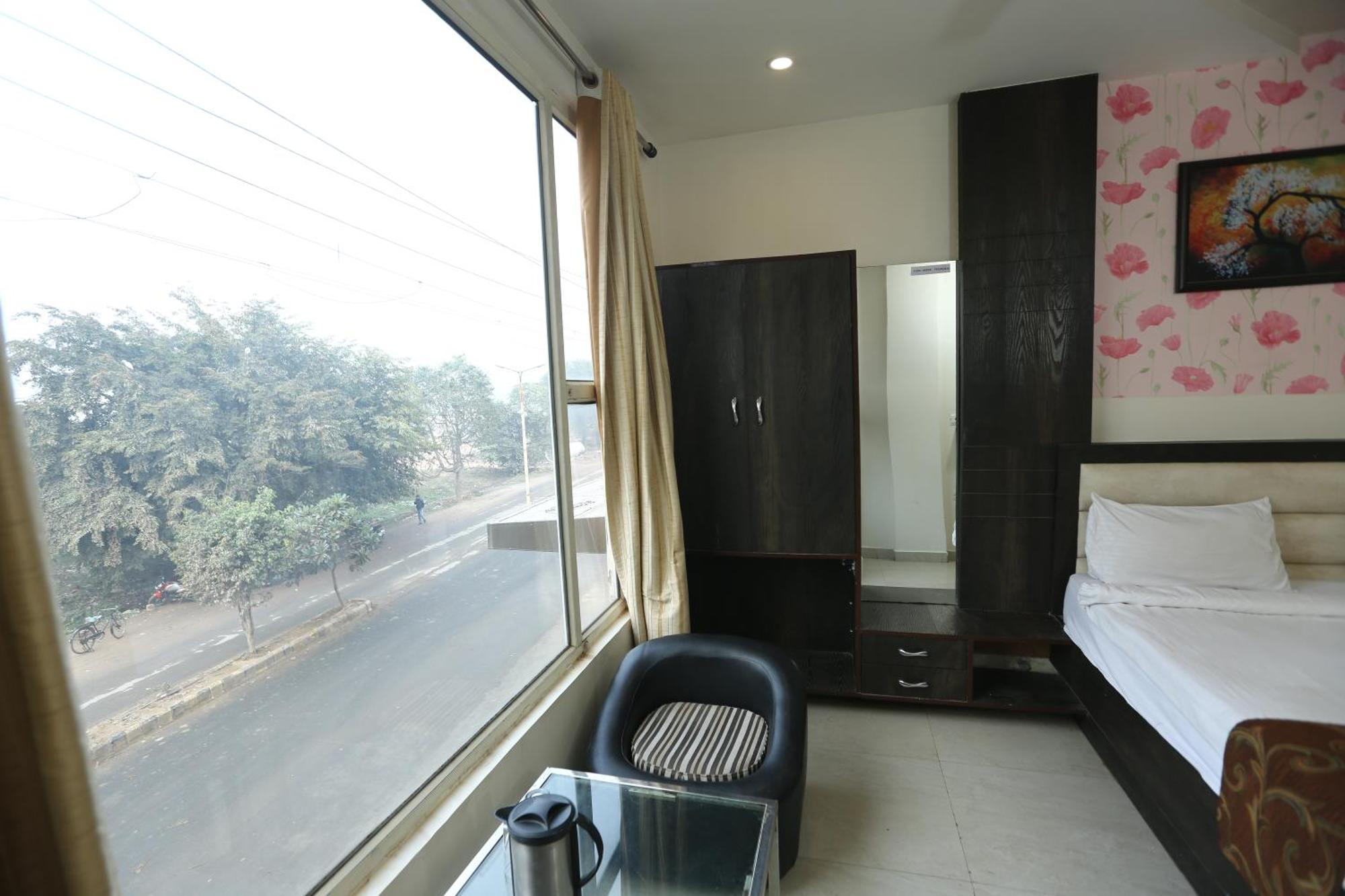 24 Hotel & Resort Agra  Esterno foto