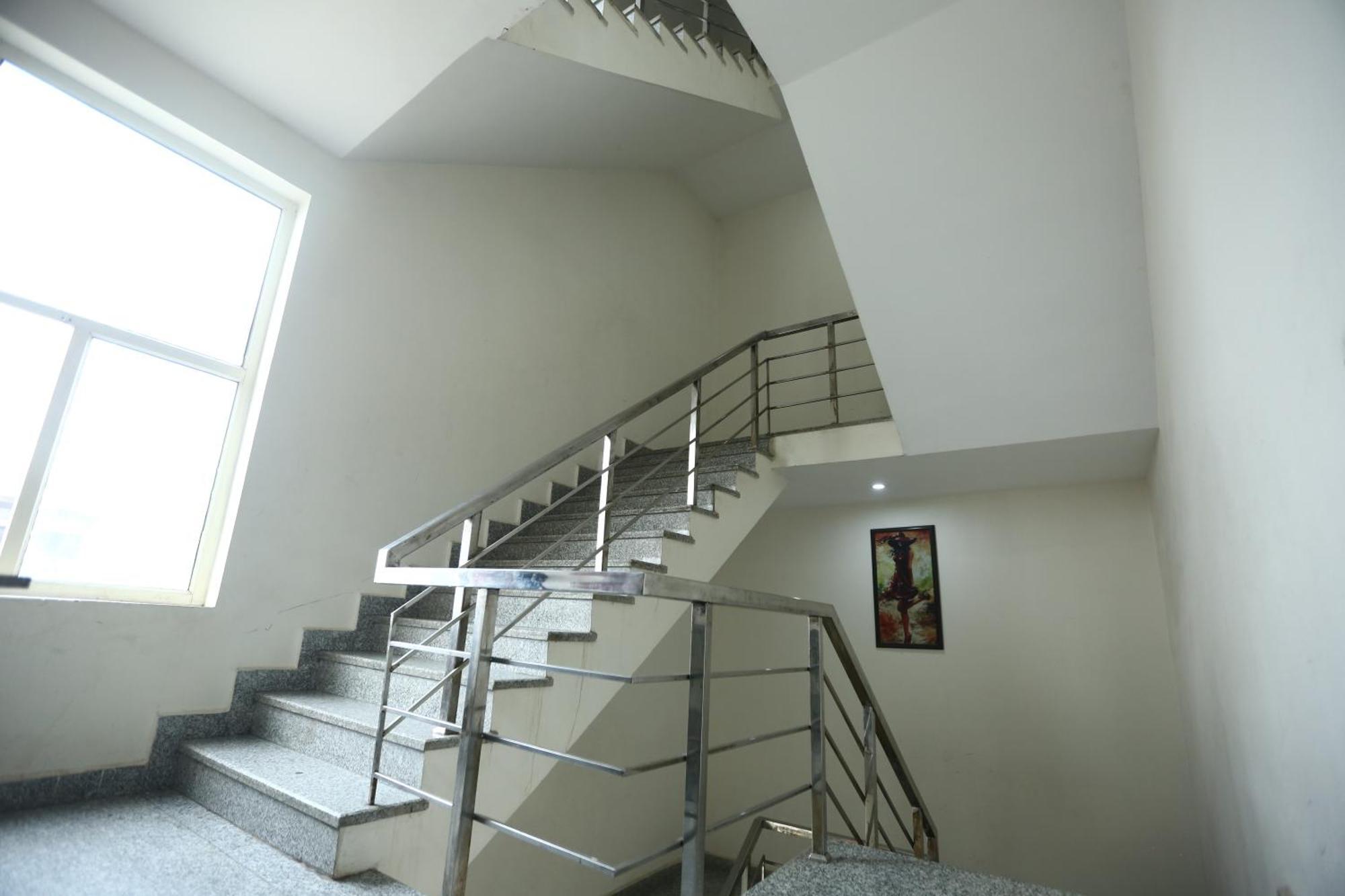 24 Hotel & Resort Agra  Esterno foto