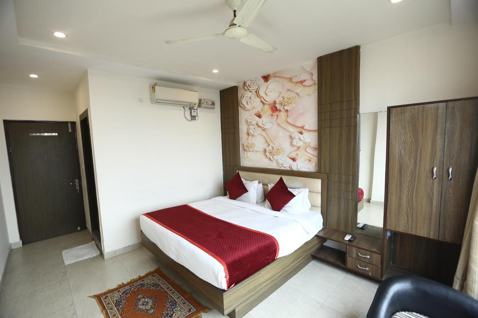24 Hotel & Resort Agra  Esterno foto