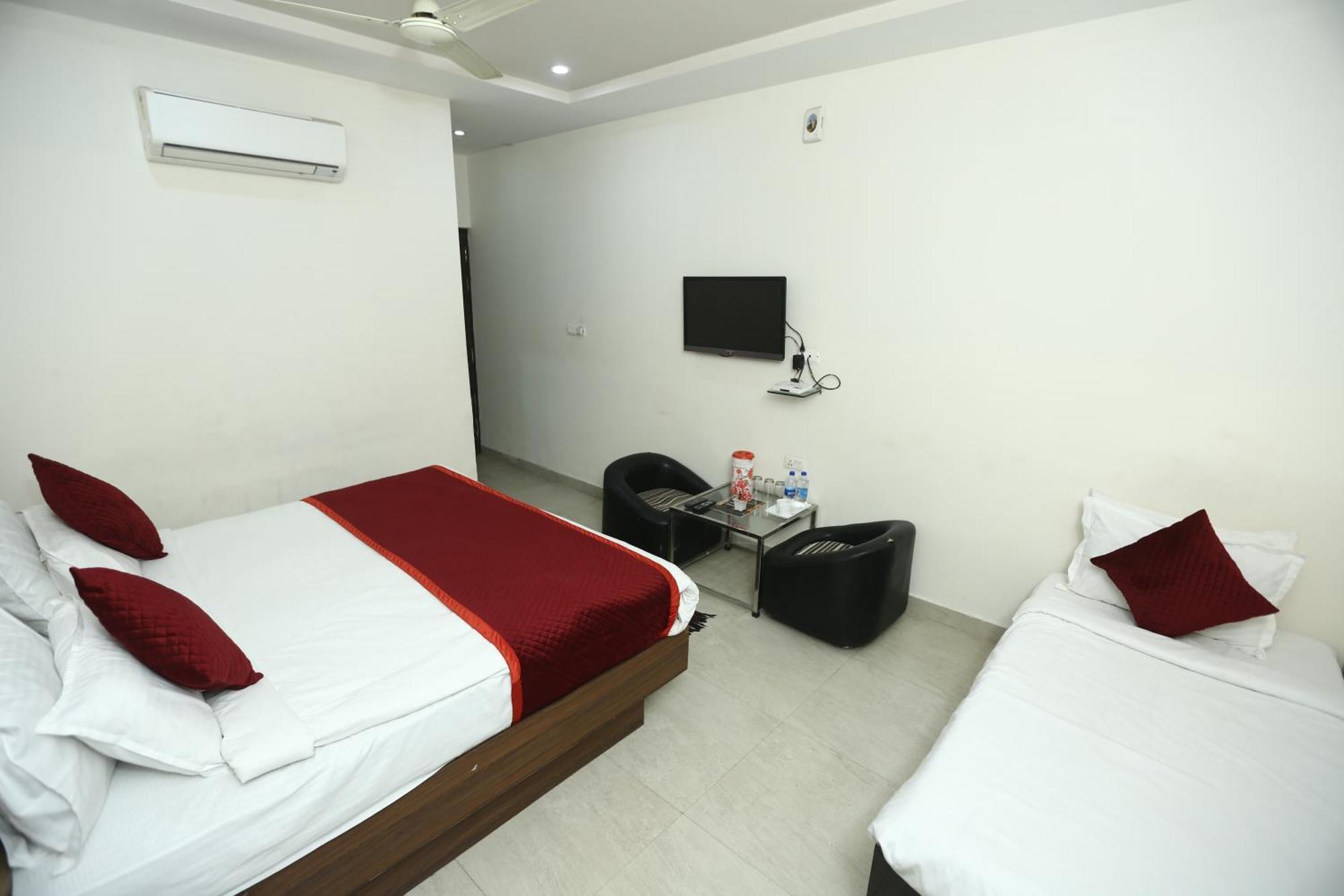 24 Hotel & Resort Agra  Esterno foto