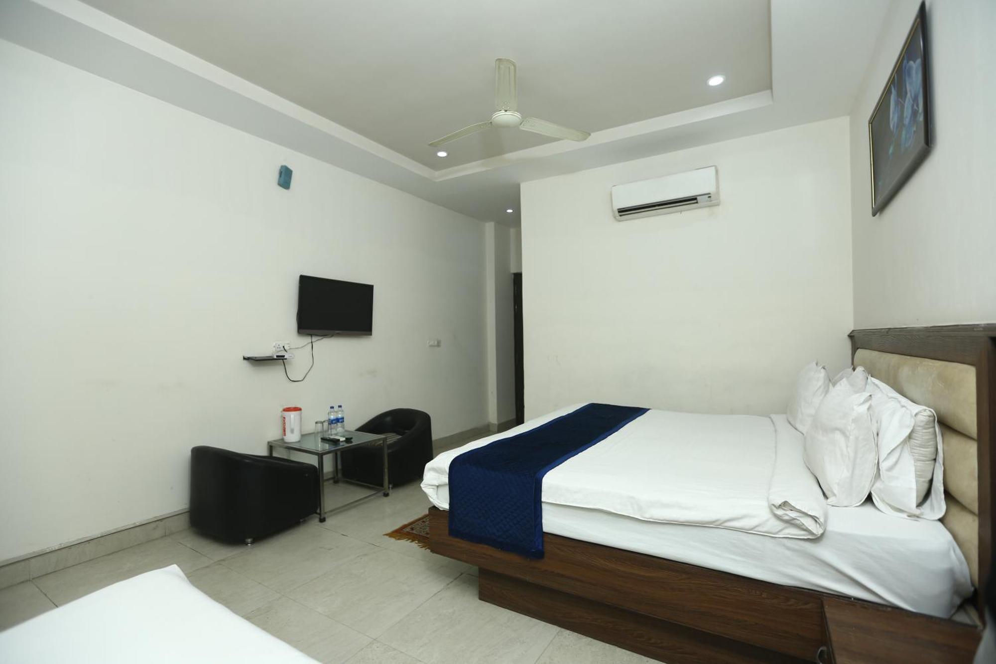 24 Hotel & Resort Agra  Esterno foto